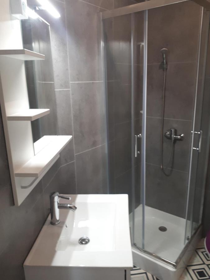 Rent4Night Grenoble Aigle Apartment Exterior photo